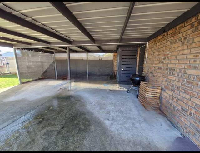 4 BEDROOM HOUSE FOR SALE IN GEORGE SOUTH